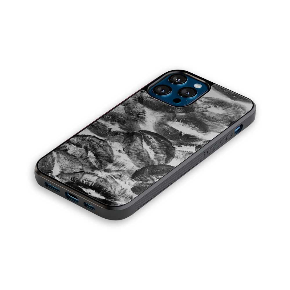 Black Kisses | Glass Case